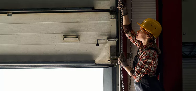 Addressing Common Garage Door Stoppage Issues in Brandon, FL